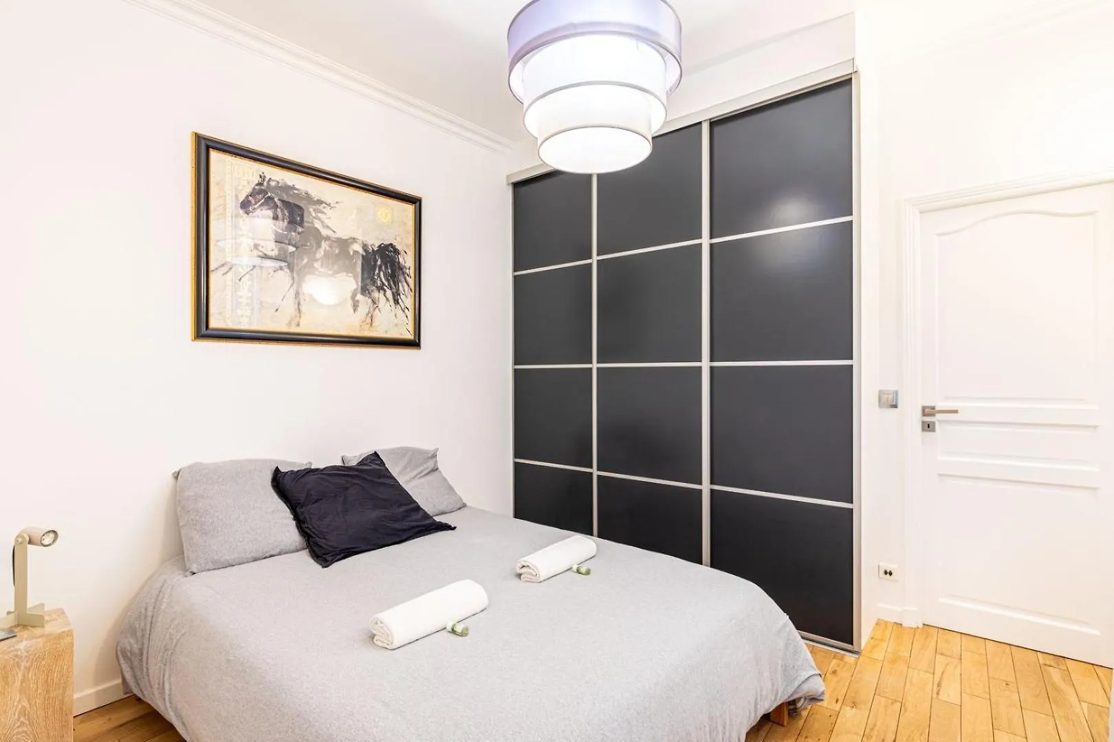 Guestready - Modern Delight Near Attractions Paris