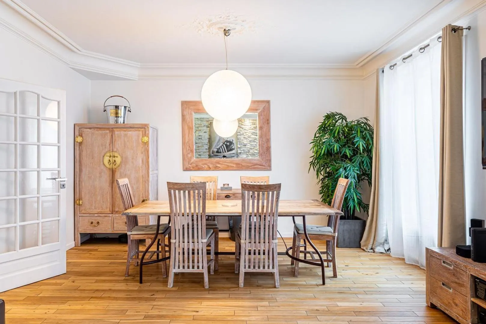 Guestready - Modern Delight Near Attractions Paris